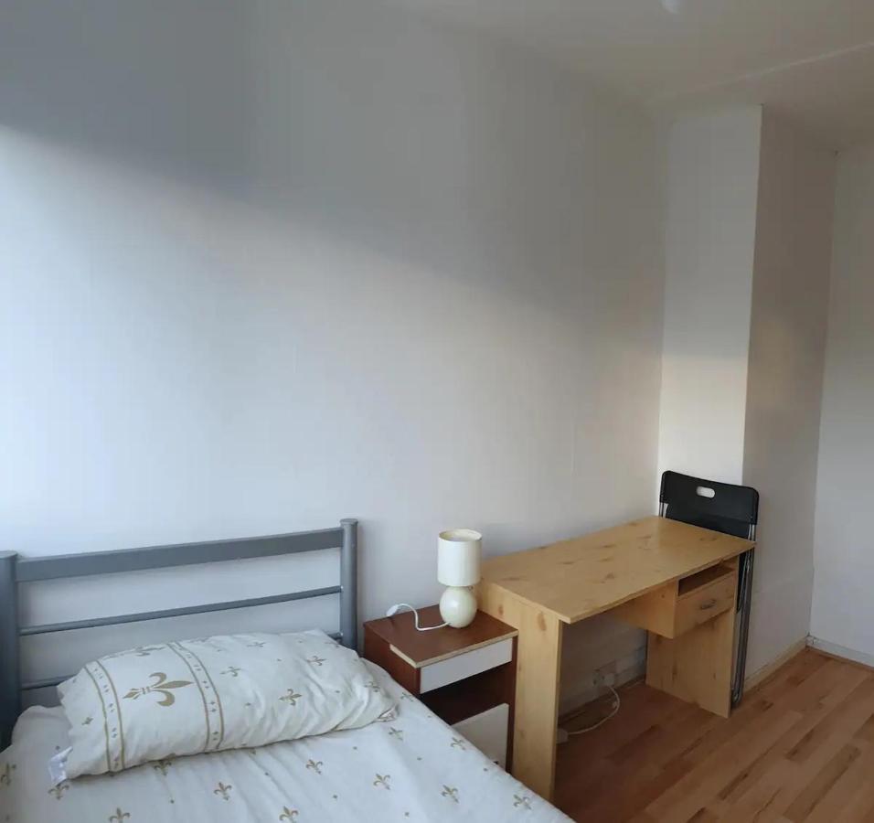 Elephant & Castle - Zone 2 - Private Rooms - Shared Bathroom لندن المظهر الخارجي الصورة