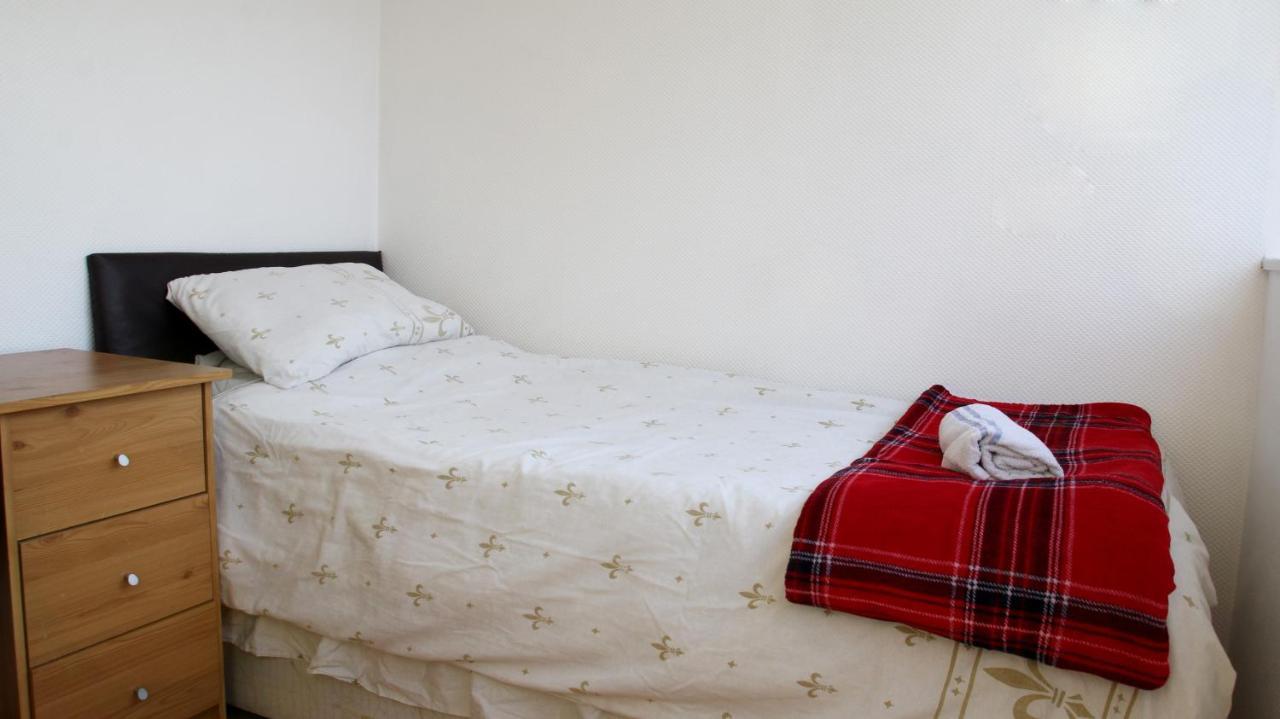 Elephant & Castle - Zone 2 - Private Rooms - Shared Bathroom لندن المظهر الخارجي الصورة