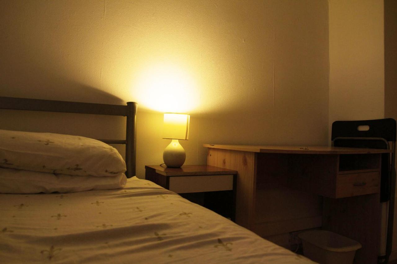 Elephant & Castle - Zone 2 - Private Rooms - Shared Bathroom لندن المظهر الخارجي الصورة