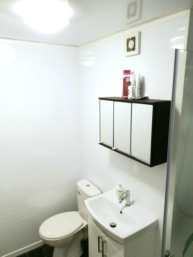 Elephant & Castle - Zone 2 - Private Rooms - Shared Bathroom لندن المظهر الخارجي الصورة