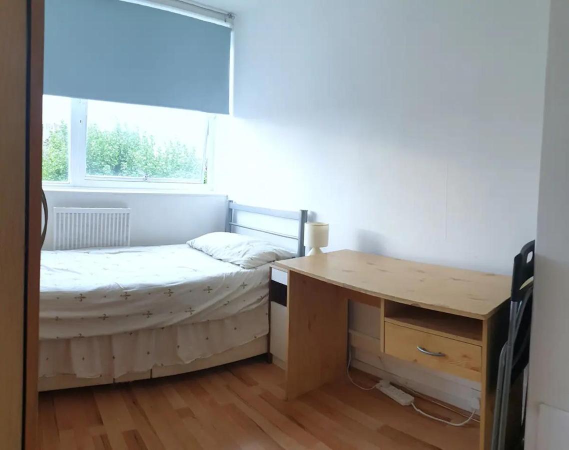 Elephant & Castle - Zone 2 - Private Rooms - Shared Bathroom لندن المظهر الخارجي الصورة