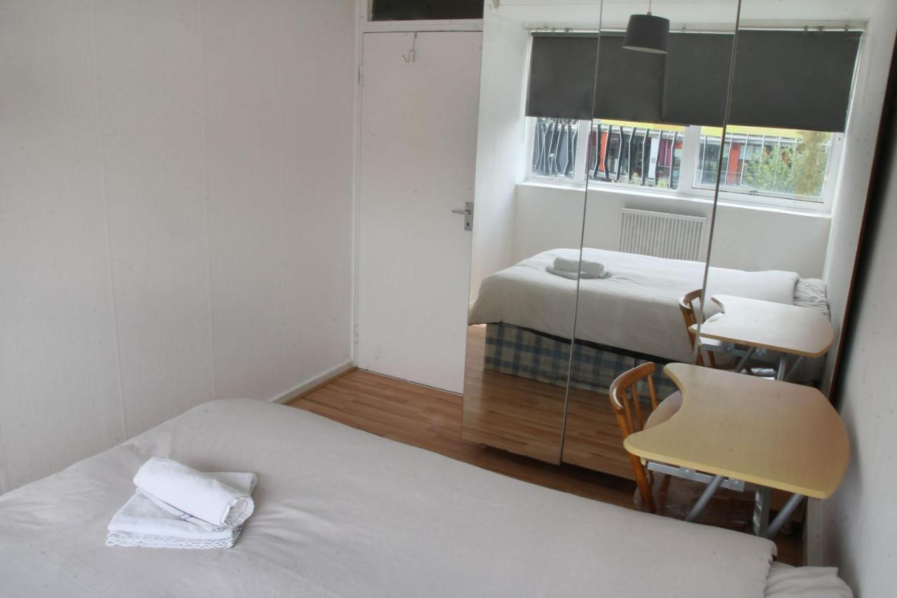 Elephant & Castle - Zone 2 - Private Rooms - Shared Bathroom لندن المظهر الخارجي الصورة