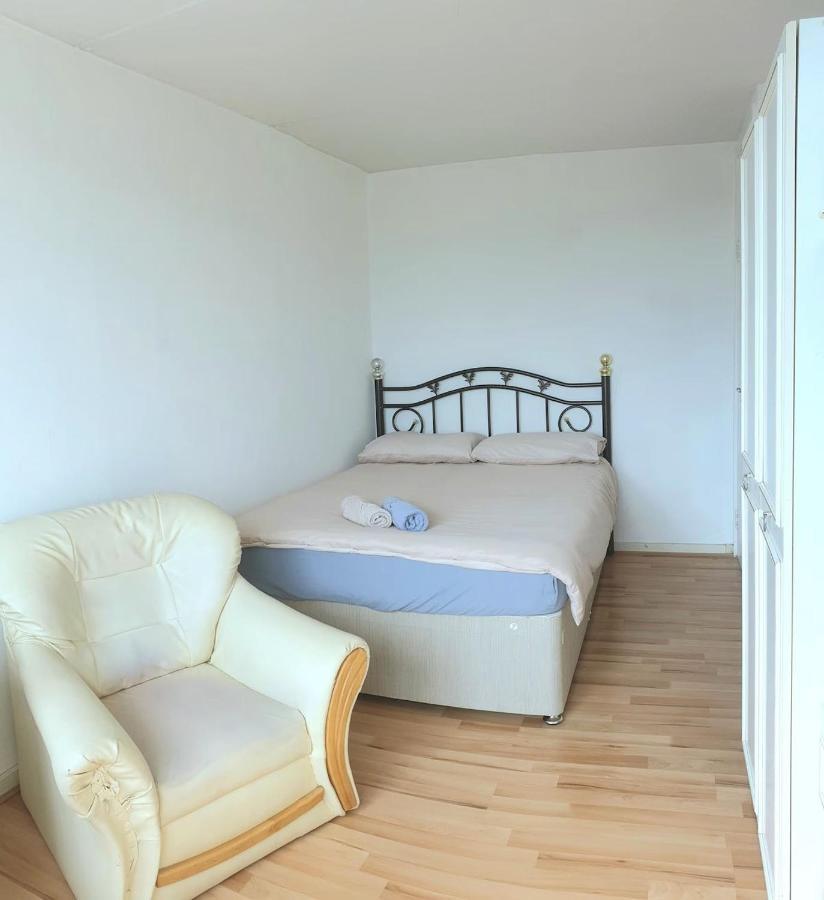Elephant & Castle - Zone 2 - Private Rooms - Shared Bathroom لندن المظهر الخارجي الصورة