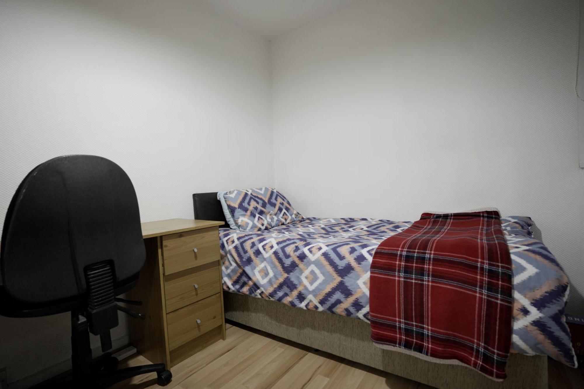 Elephant & Castle - Zone 2 - Private Rooms - Shared Bathroom لندن المظهر الخارجي الصورة