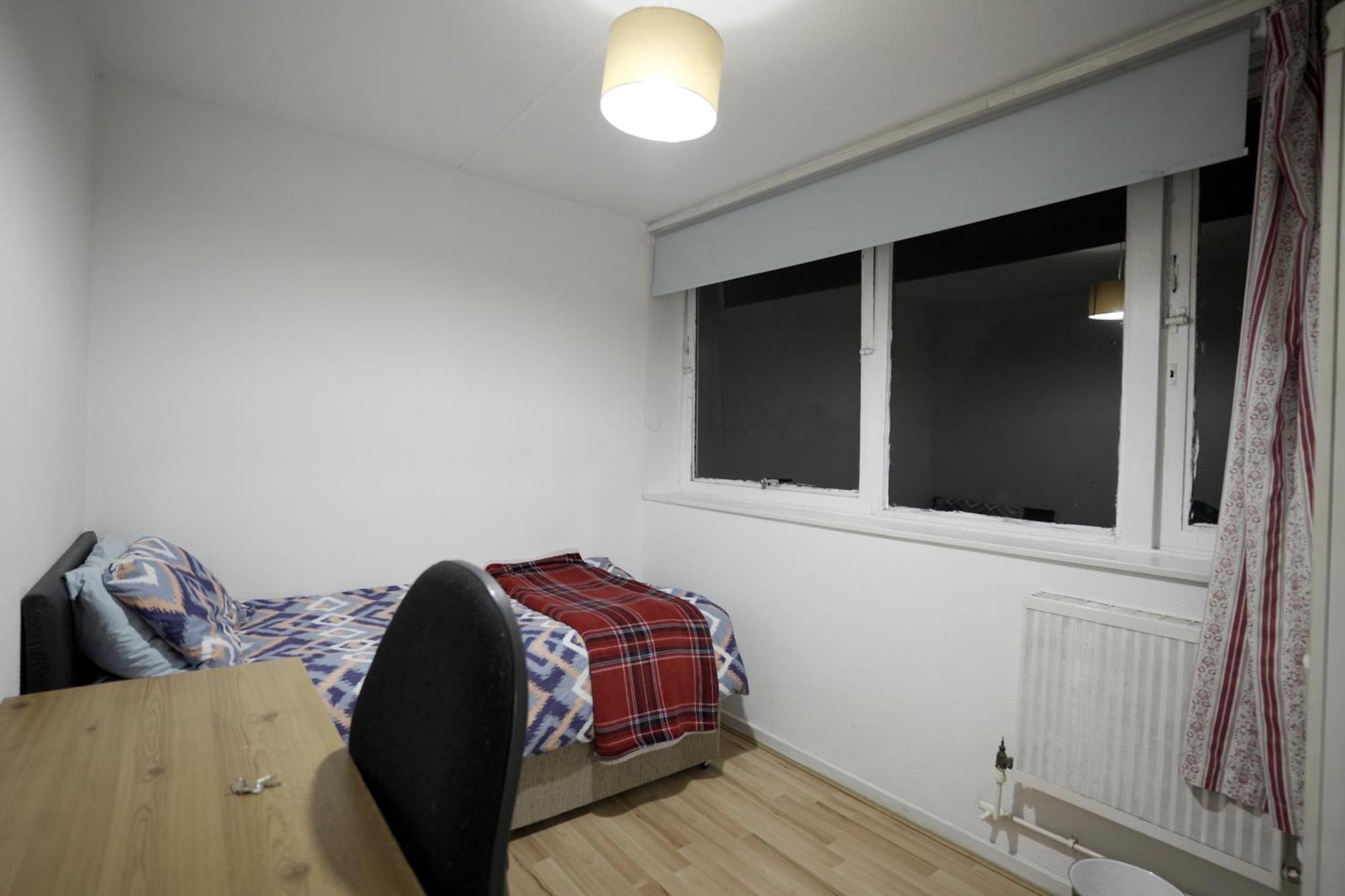 Elephant & Castle - Zone 2 - Private Rooms - Shared Bathroom لندن المظهر الخارجي الصورة